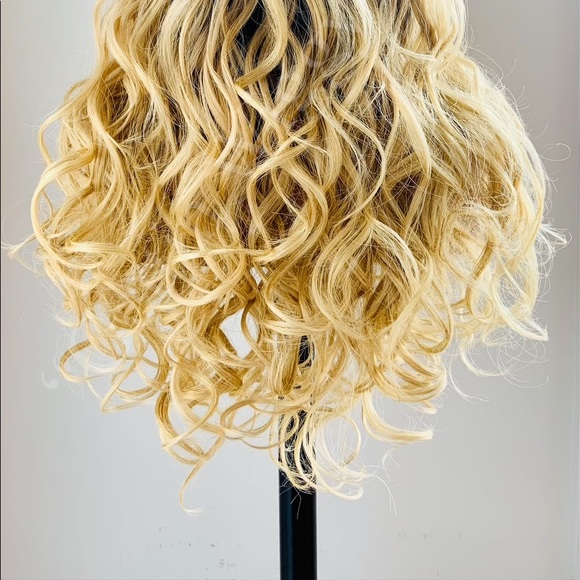 Gorgeous Ombre Blonde Premium Fiber Lace Front Wig - Picture 13 of 13